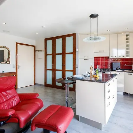 Port Sud Yourhosthelper Lägenhet Grimaud